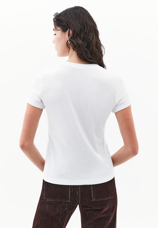 Vegan Deri Ceket ve Barrel-Fit Denim Kombini