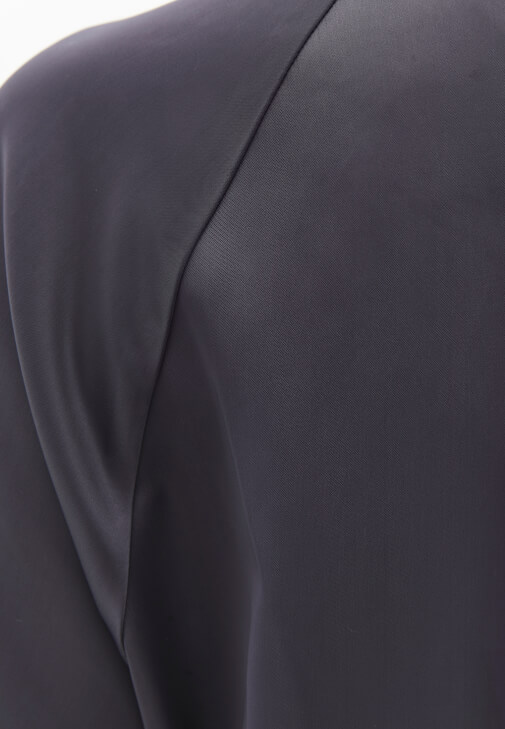 Saten Bluz ve Saten Jogger Pantolon Kombini