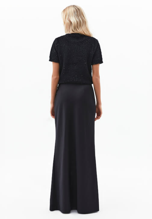 Saten Uzun Etek ve Blazer Ceket Kombini