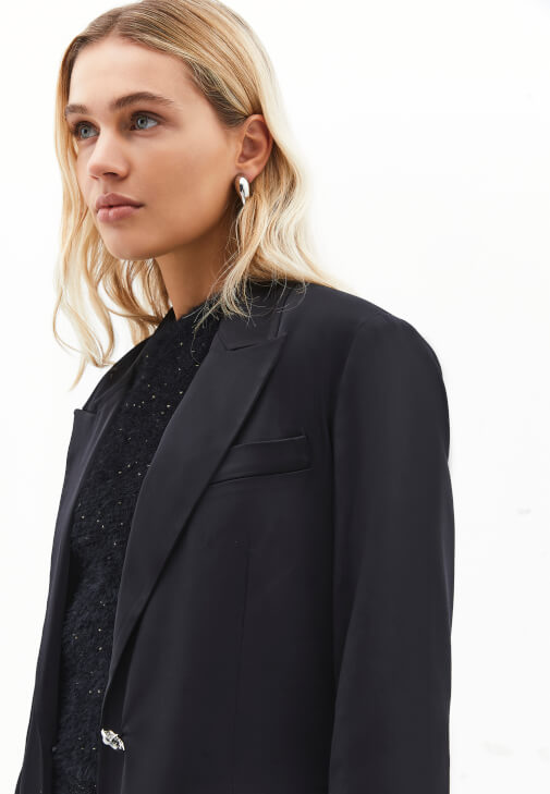 Saten Ceket ve Saten Etek Kombini