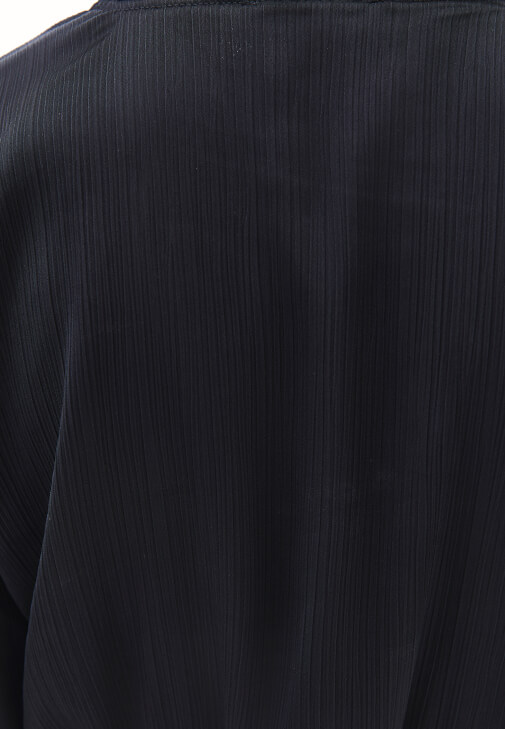 Fırfırlı Mini Elbise ve Uzun Çizme Kombini