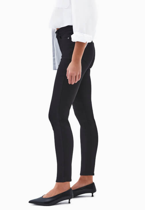 Skinny-Fit Pantolon ve Poplin Gömlek Kombini