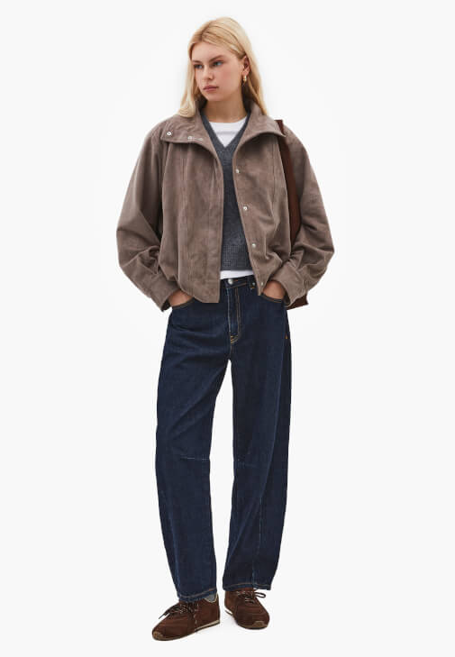  Süet Ceket ve Denim Pantolon Kombini