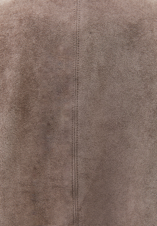 Süet Ceket ve Denim Pantolon Kombini