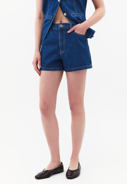 Tencel Denim Şort ve Denim Yelek Kombini