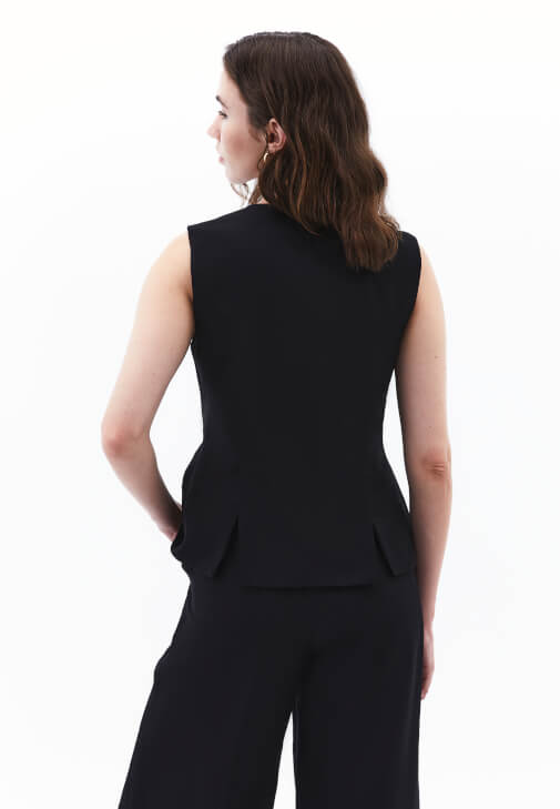 Keten Düğmeli Yelek ve Pantolon Kombini