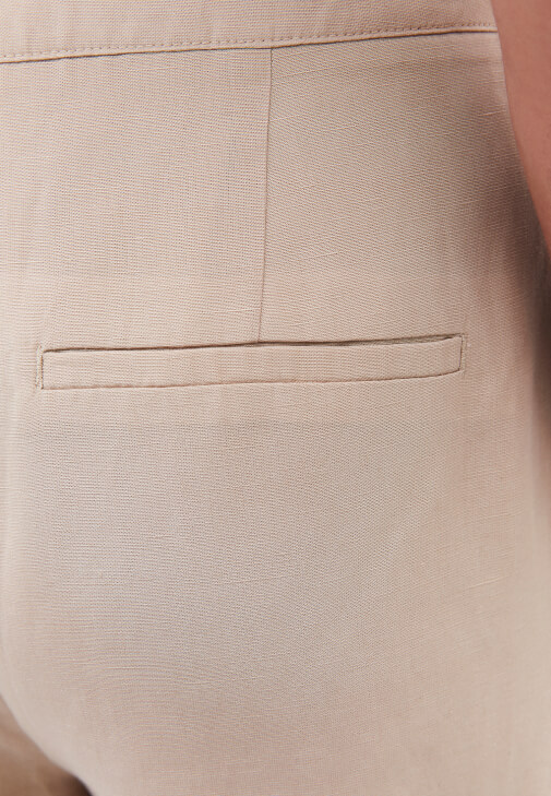 Keten Wide-Leg Pantolon ve Modal Atlet Kombini