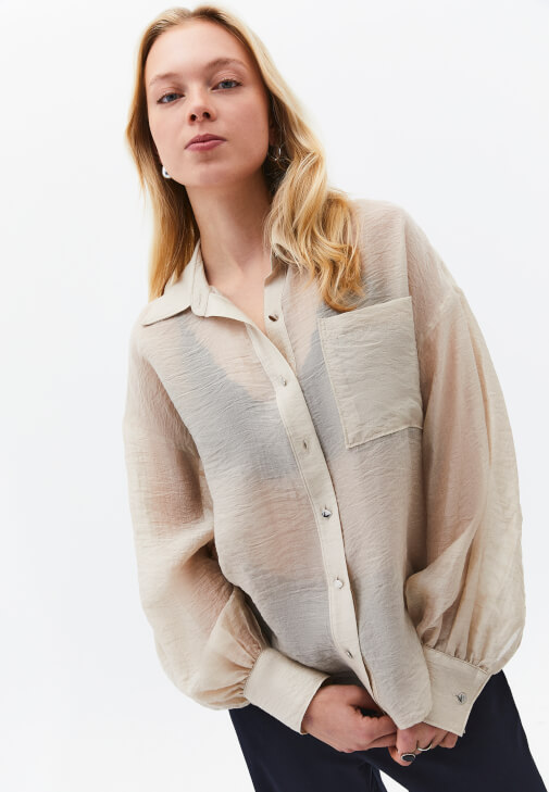 Düğmeli Gömlek ve Pantolon Kombini