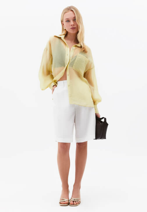 Transparan Gömlek ve Bermuda Kombini