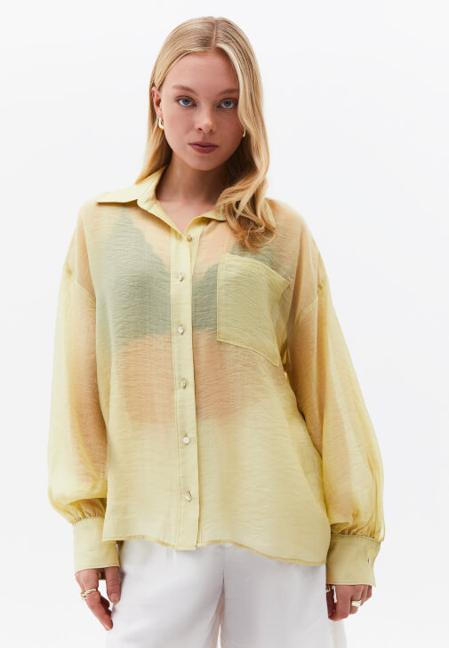 Transparan Gömlek ve Bermuda Kombini