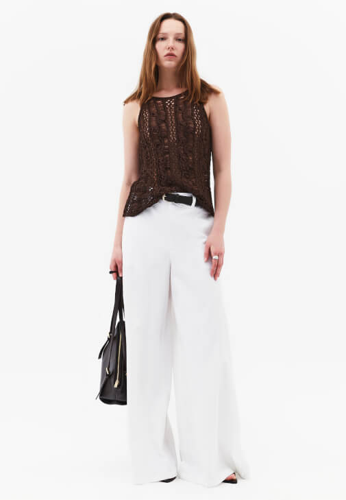 Kemerli Pantolon ve Kazak Kombini