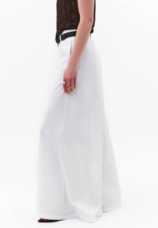 Kemerli Pantolon ve Kazak Kombini