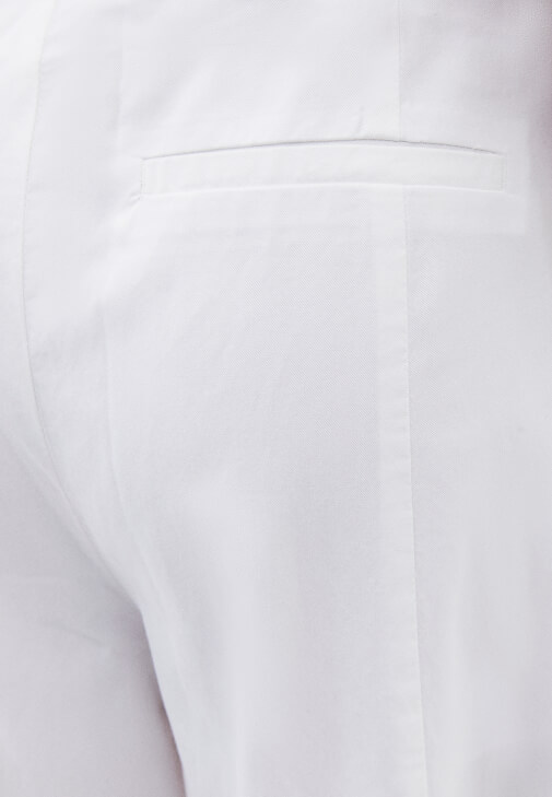 Kemerli Pantolon ve Kazak Kombini