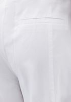 Kemerli Pantolon ve Kazak Kombini