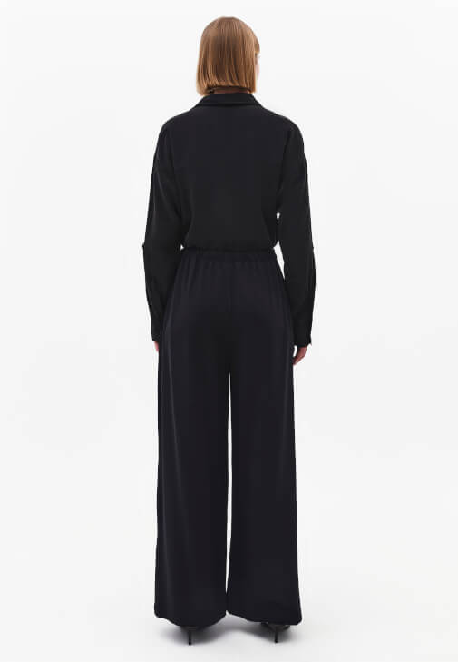 Wide-Leg Pantolon ve Gömlek Kombini