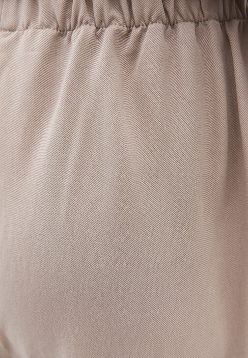 Tencel Pantolon ve Cepli Gömlek Kombini