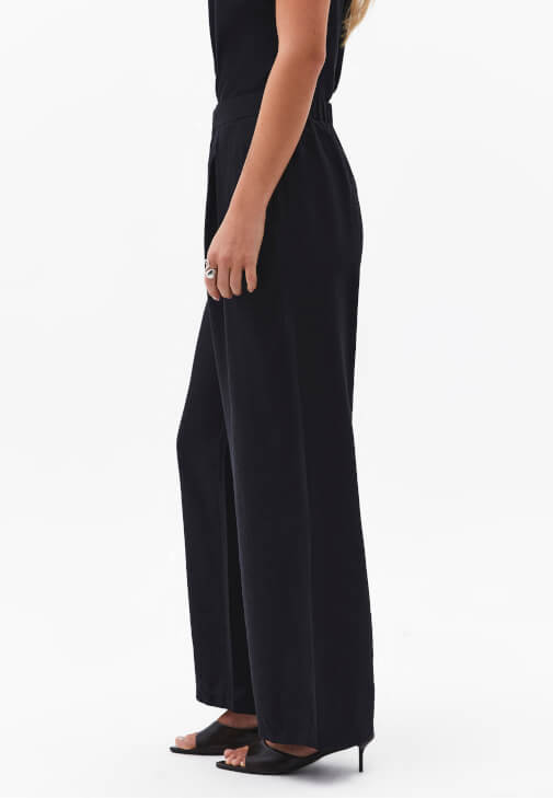 Tencel Pantolon ve Düğmeli Bluz Kombini