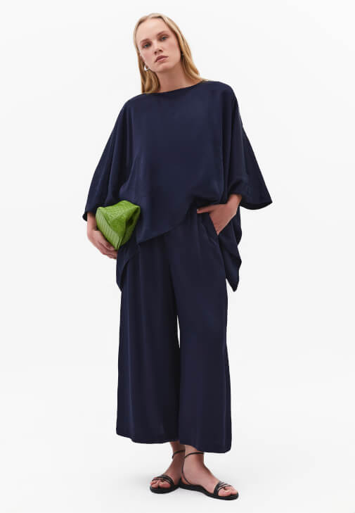 Tencel Bluz ve Straight-Fit Pantolon Kombini