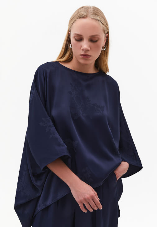 Tencel Bluz ve Straight-Fit Pantolon Kombini