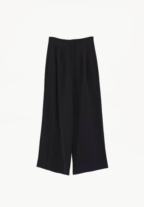 Tencel Pantolon ve Büzgülü Tişört Kombini