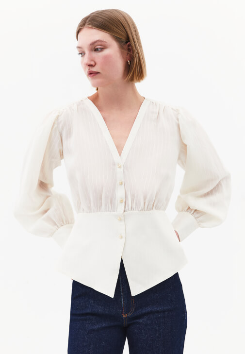 Büzgülü Bluz ve Denim Pantolon Kombini