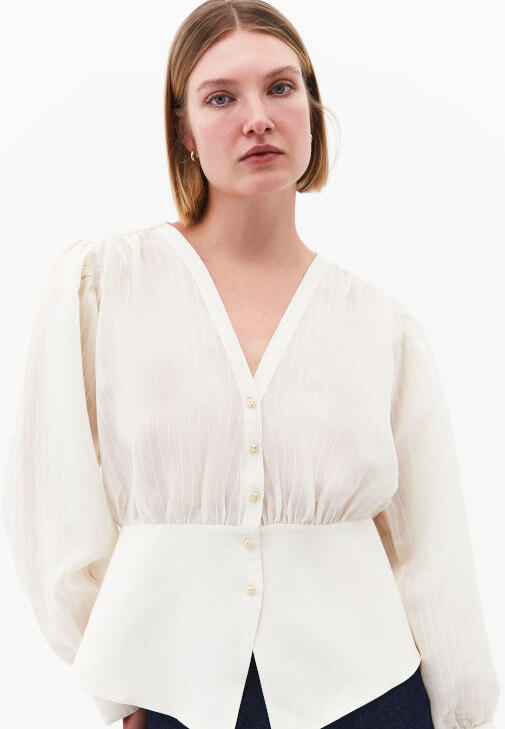 Büzgülü Bluz ve Denim Pantolon Kombini