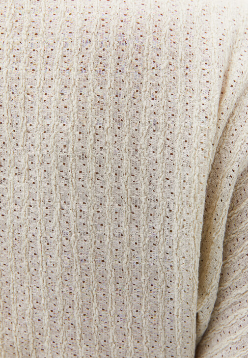 Tokalı Bluz ve Denim Pantolon Kombini