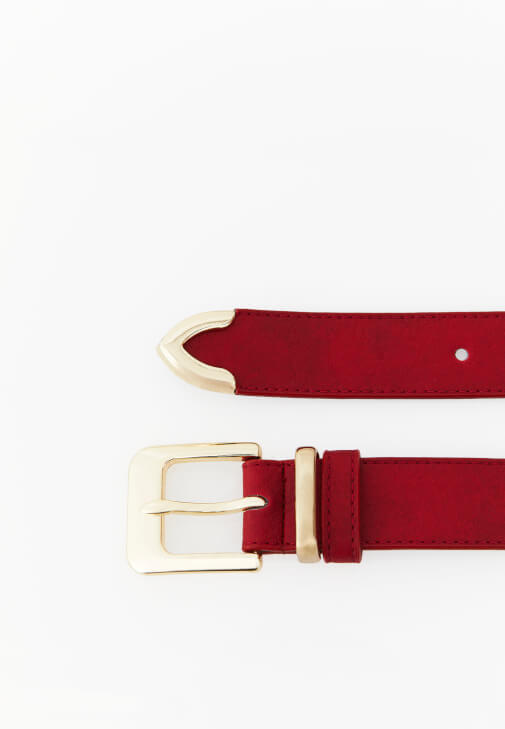 Kırmızı Tokalı Kemer