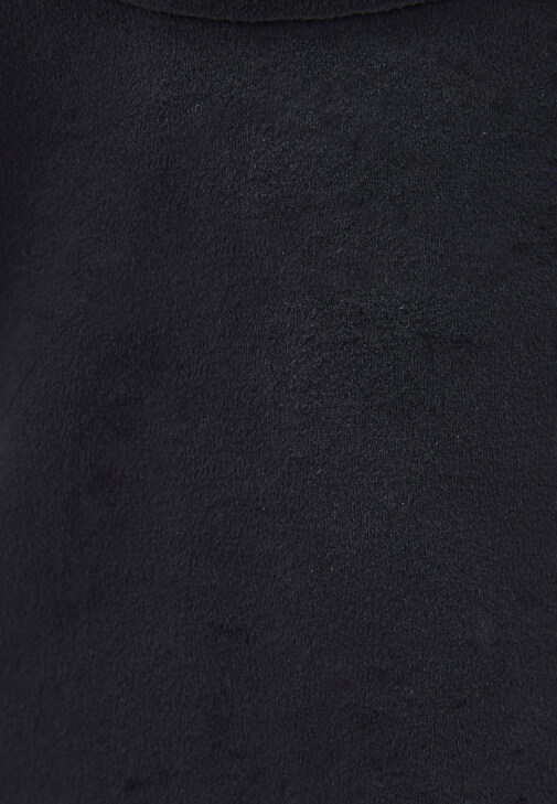 Mini Kadife Elbise ve Ayakkabı Kombini