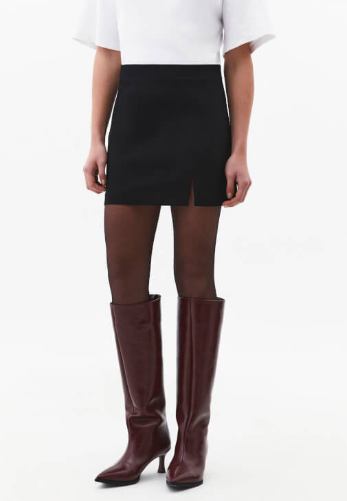 Mini Etek ve Ceket Kombini