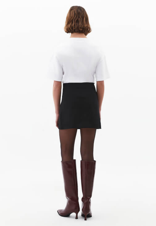 Mini Etek ve Ceket Kombini