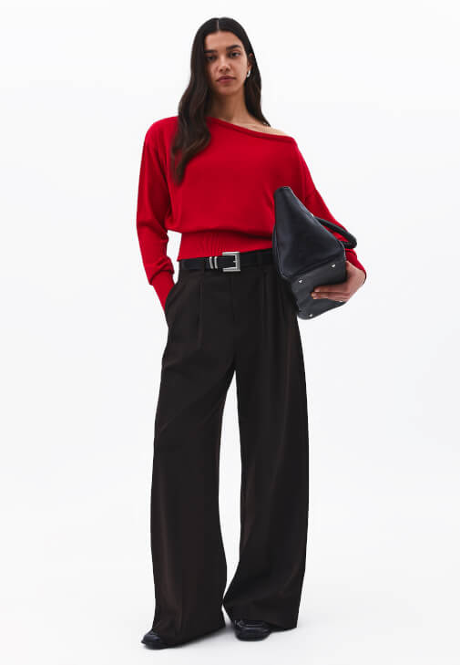 Kazak ve Wide-Leg Kumaş Pantolon Kombini