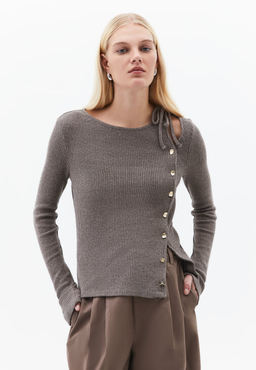 Kahverengi Bot Yaka Bağlama Detaylı Bluz