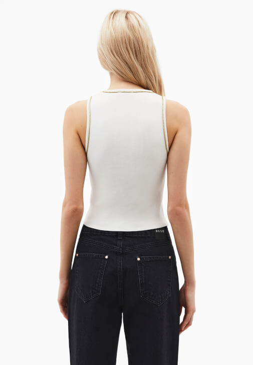 Simli Atlet ve Mom-Fit Pantolon Kombini
