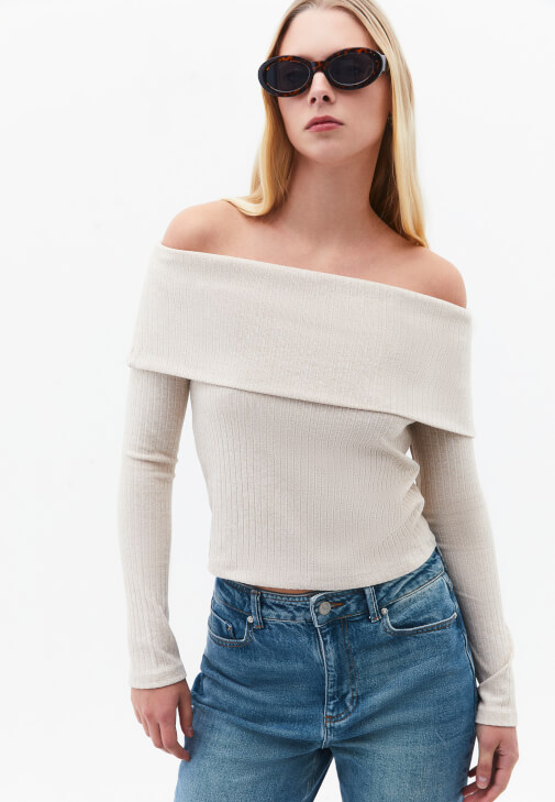 Bej Düşük Omuz Triko Kazak