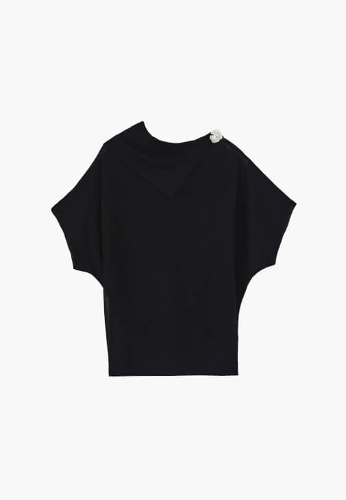 Transparan Bluz ve Keten Pantolon Kombini