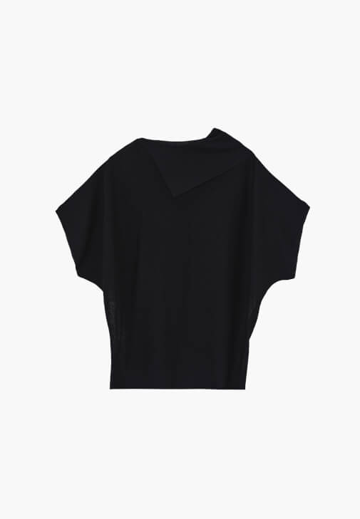 Transparan Bluz ve Keten Pantolon Kombini