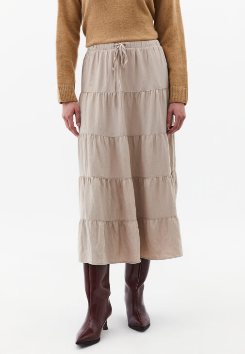 Yüksek Bel Etek ve Yün Kazak Kombini