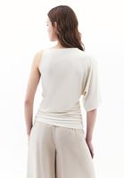 Bayan Krem Büzgü Detaylı Asimetrik Bluz
