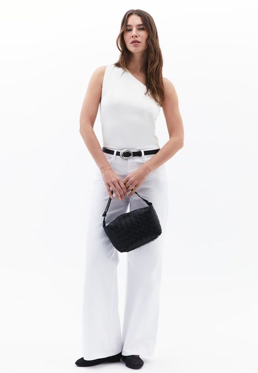 Tek Omuz Detaylı Bluz ve Wide-Leg Pantolon Kombini