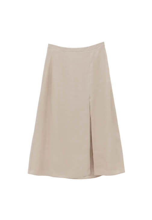 Yırtmaçlı Etek ve Balıkçı Yaka Kazak Kombini