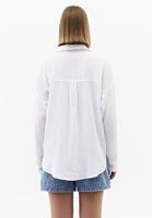 Bayan Beyaz Cep Detaylı Pamuklu Gömlek