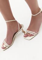 Bayan Krem Aksesuar Detaylı Topuklu Ayakkabı