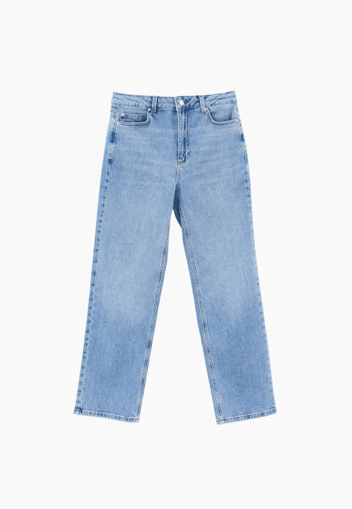 Denim Pantolon ve Bomber Ceket Kombini