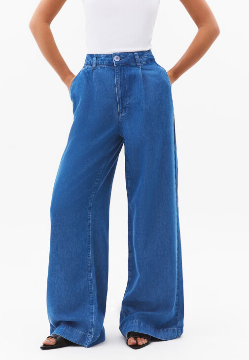 Wide-Leg Pantolon ve Atlet Kombini