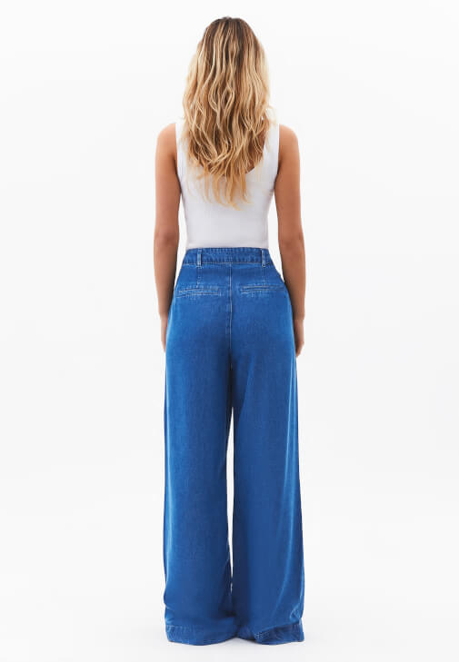 Wide-Leg Pantolon ve Atlet Kombini