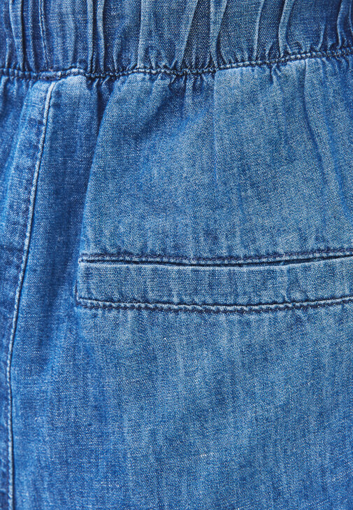 Keten Pantolon ve Oversize Gömlek Kombini