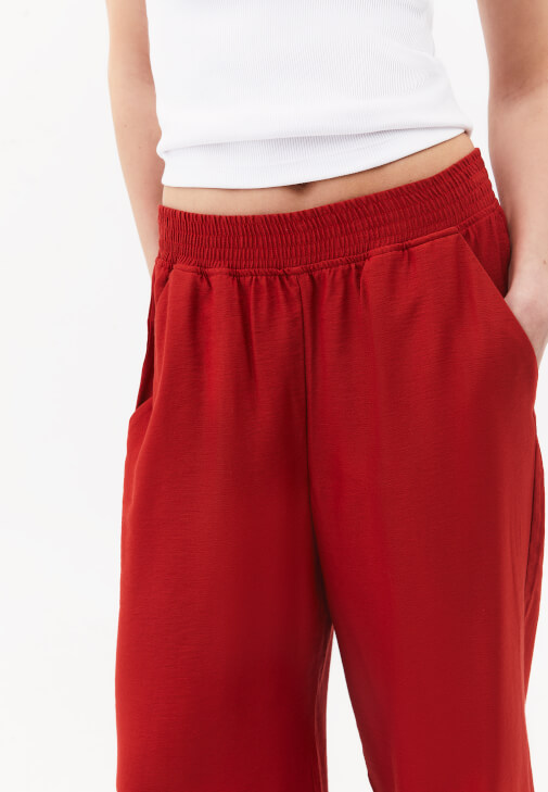 Culotte Pantolon ve U Yaka Atlet Kombini