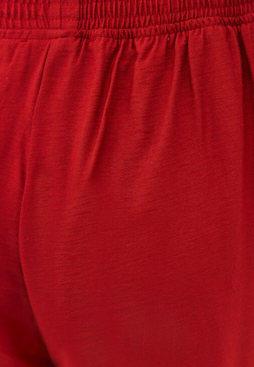Culotte Pantolon ve U Yaka Atlet Kombini